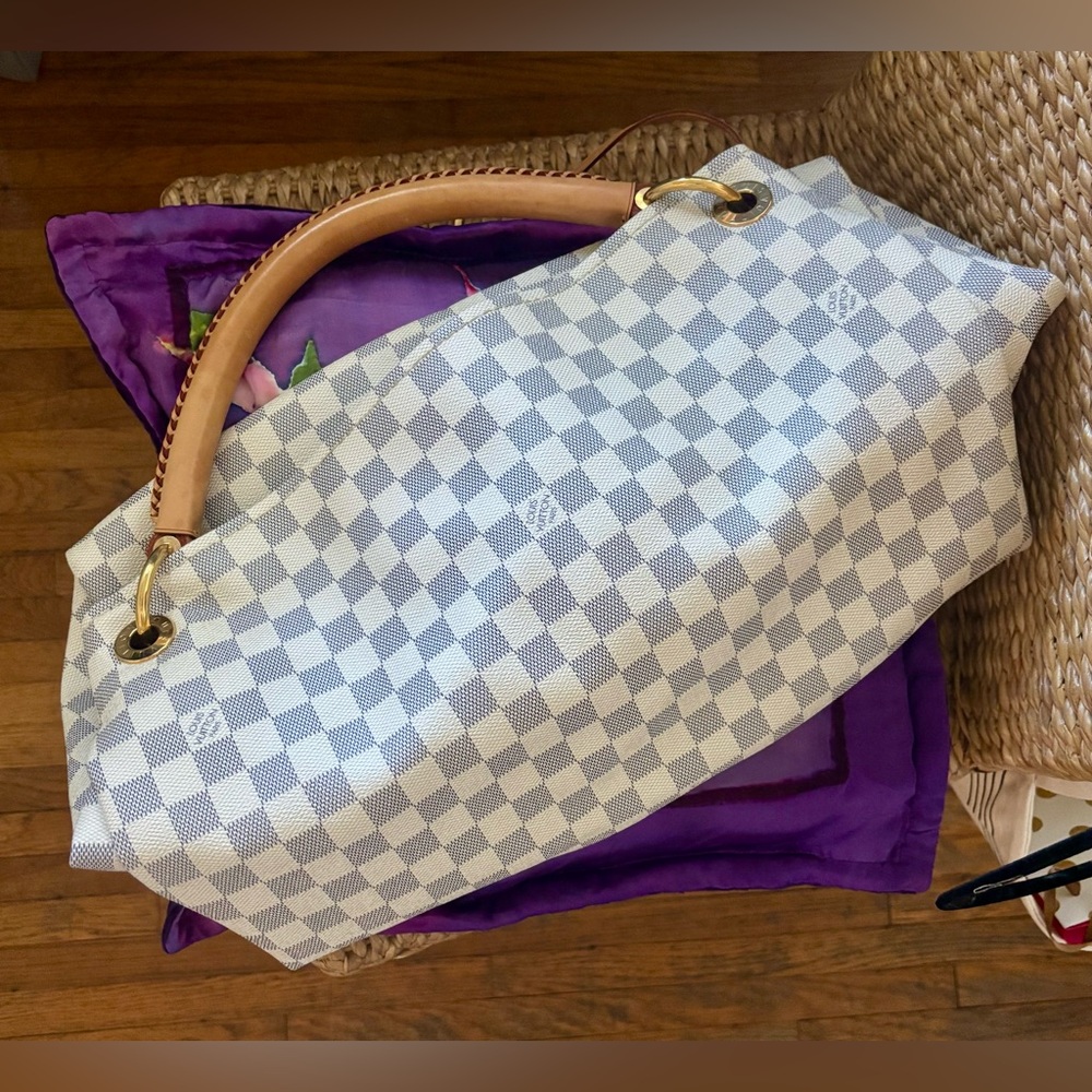 Louis Vuitton Damier Azur Canvas Artsy MM Bag - Picture 8 of 16
